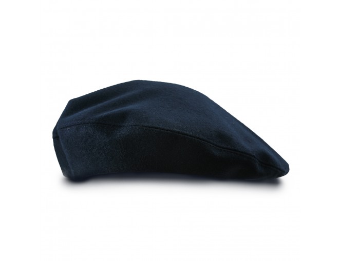 Beret szyty z sukna wełnianego