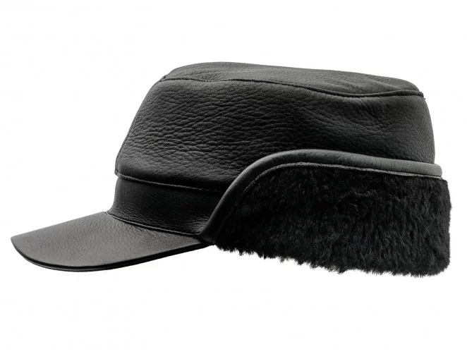 Męska czapka z daszkiem skórzana w kolorze czarnym