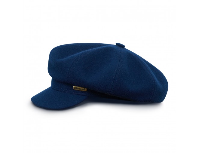 Tradycyjna czapka gawroszka z daszkiem w kolorze granatowym